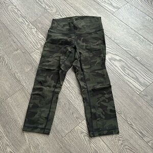Lululemon Wunder Under - 6